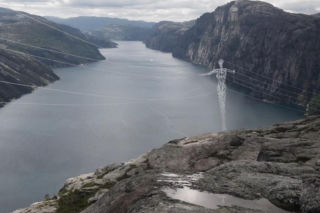 Land of Giants z 2008 roku, stworzona przez amerykańską pracownię Choi+Shine Architects.