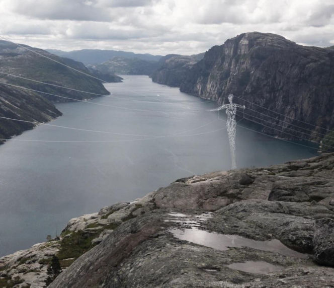 "Land of Giants" z 2008 roku, stworzona przez amerykańską pracownię Choi+Shine Architects.