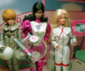Lalka Barbie obchodzi 60 urodziny! Jak zmieniała się przez lata? 