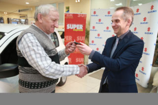 PAN STANISŁAW WYGRAŁ SUZUKI W ZDRAPCE SUPER EXPRESS-U.