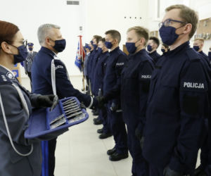 Lubelska policja ma nowych funkcjonariuszy. Ślubowanie w Lublinie