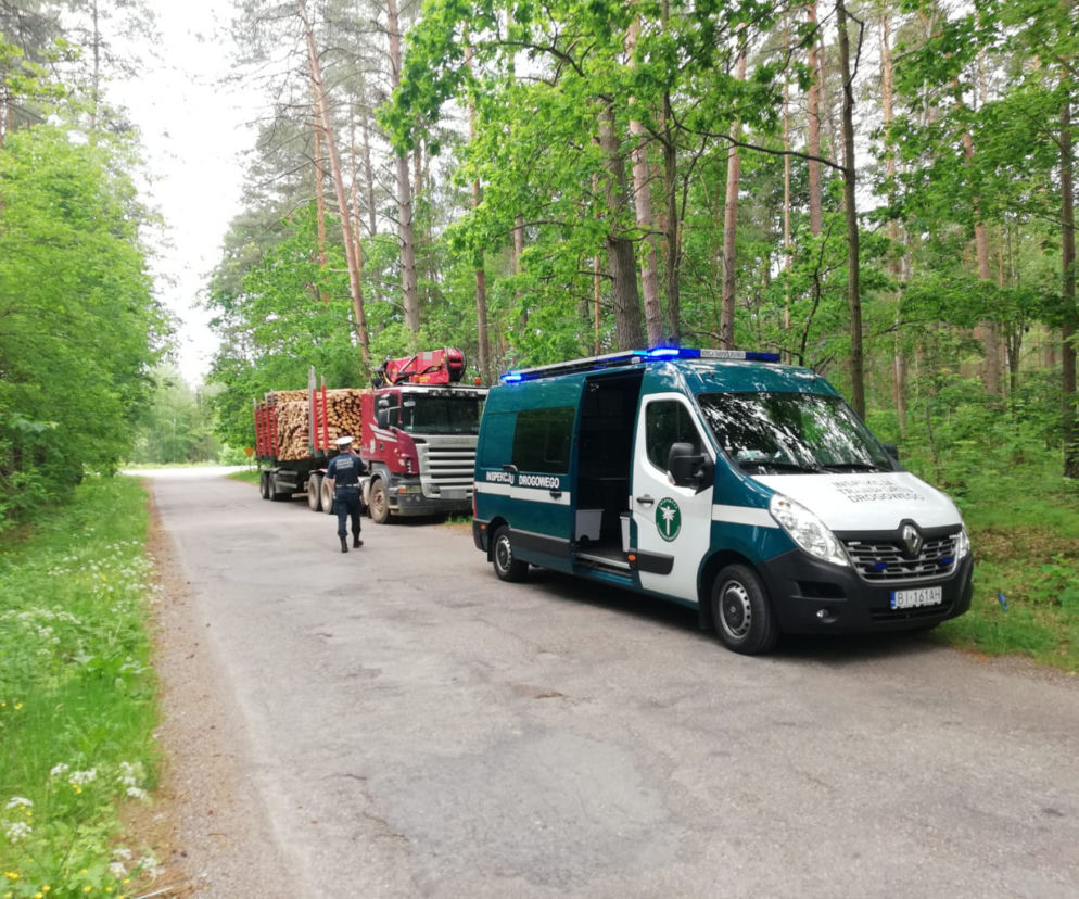 Na widok ITD porzucił pojazd i czmychnął do lasu