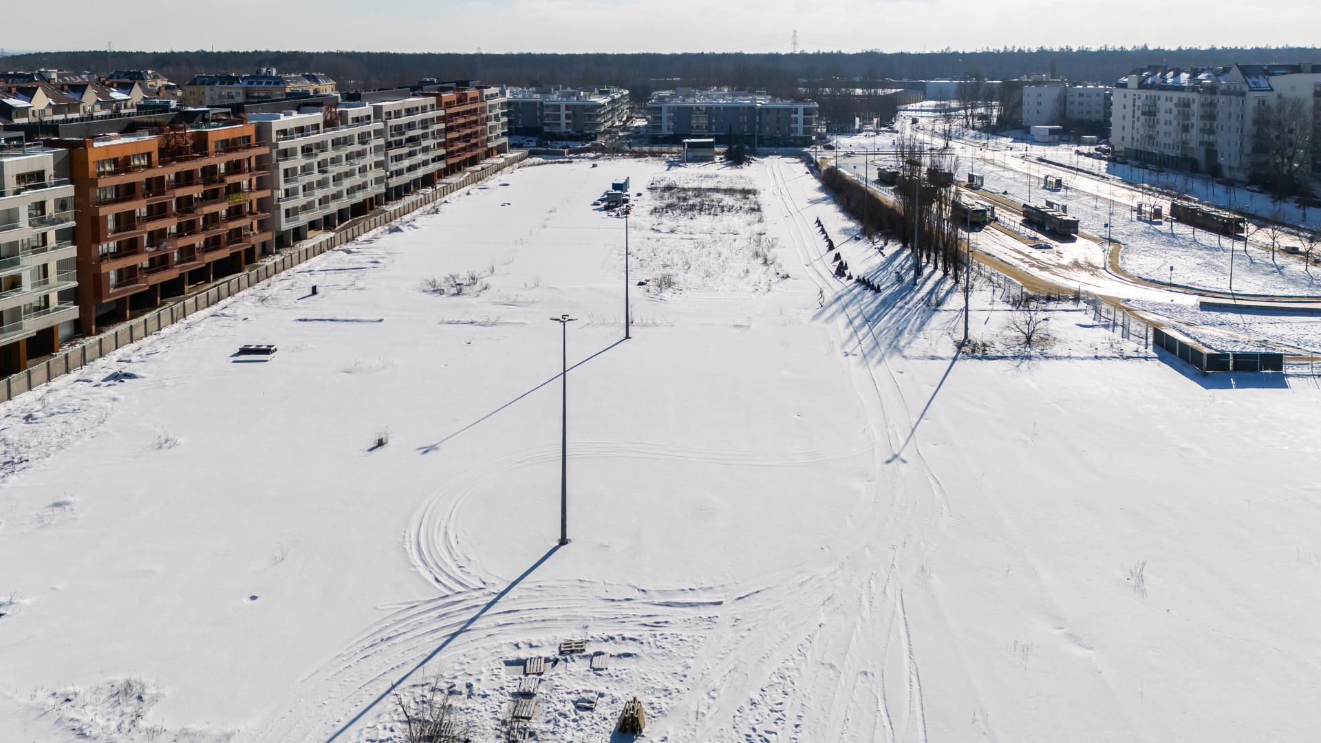 Działka po dawnym Tesco na Kabatach w Warszawie