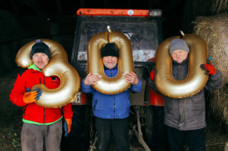 Rolnicy. Podlasie. Andrzej od lat czeka na kobietę. Gienek ujawnia: Może Krzysia zostanie
