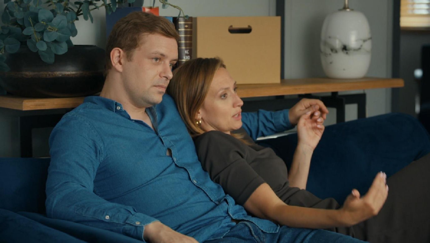 Barwy szczęścia, odcinek 3093. Hubert (Marek Molak), Asia (Anna Gzyra)