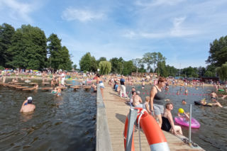 Od poniedziałku (1.07) na plaży w Osiecznej bezpieczeństwa pilnować będą ratownicy