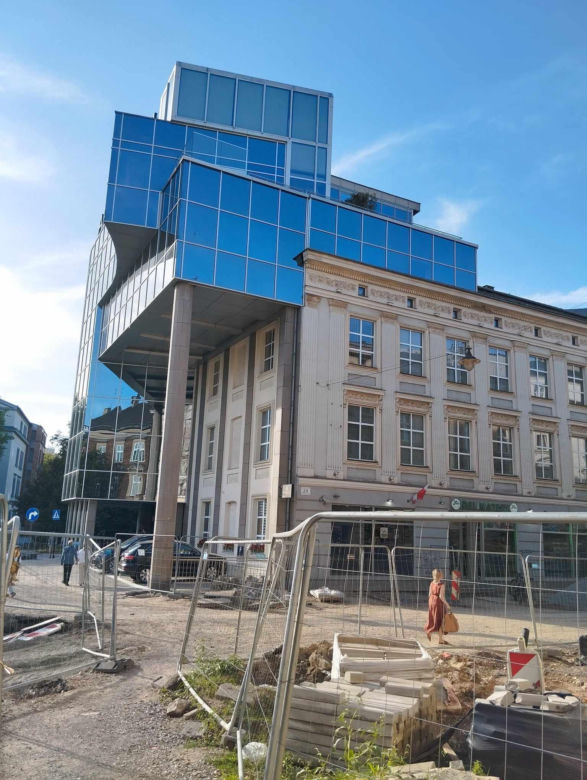 Kraków. Zwierzyniecka 29. Nadbudowa na kamienicy