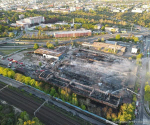 Gigantyczny pożar fabryki drutu w Gliwicach. Strażacy rozpoczęli dogaszanie 
