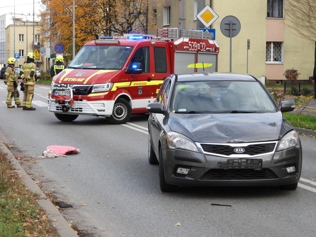 Dziewczynki potrącone na przejściu