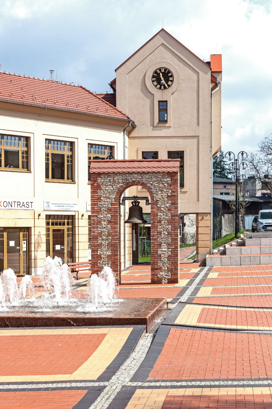 Plac Farski w Lędzinach