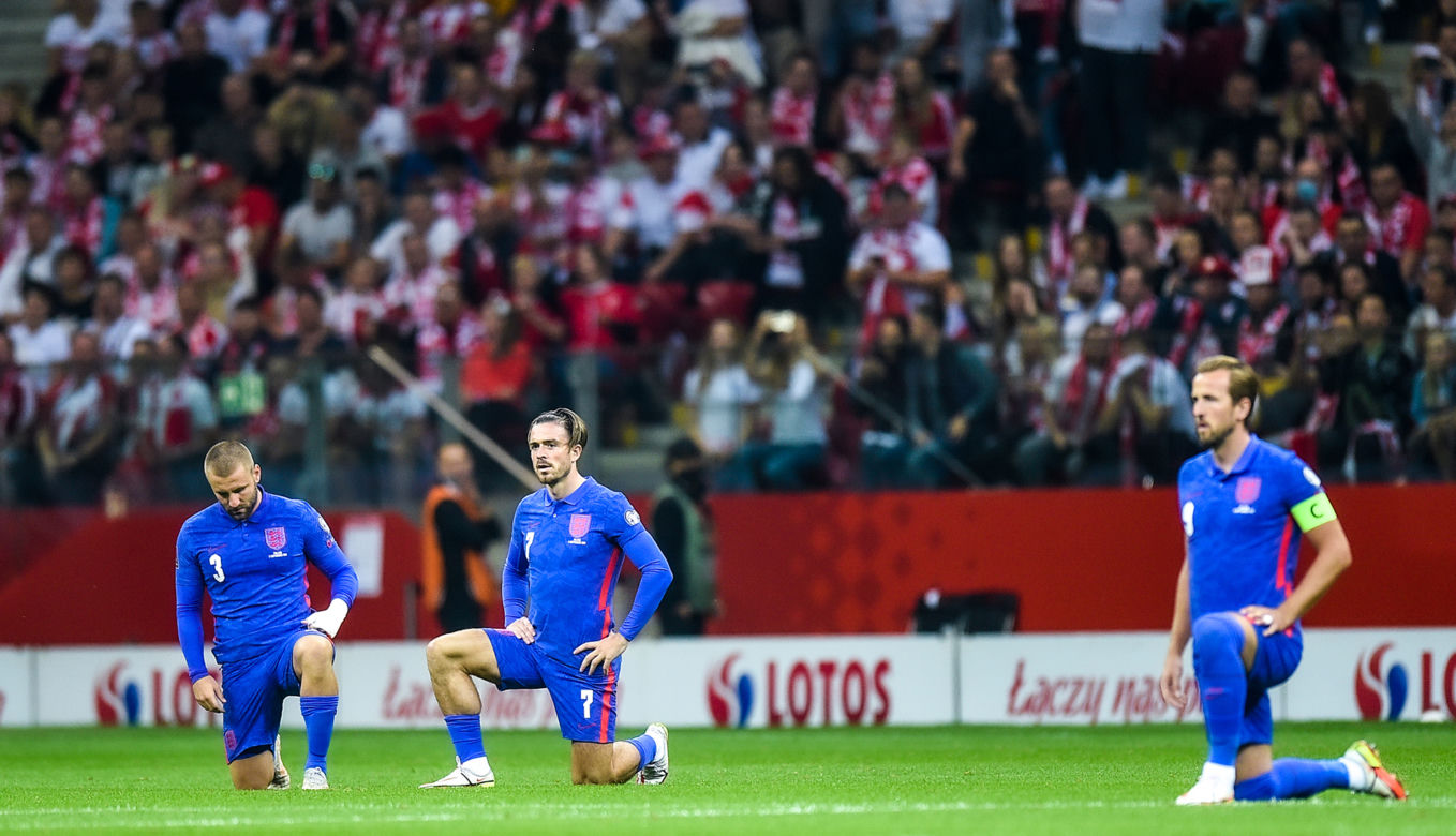 Angielscy piłkarze klękali na Stadionie Narodowym