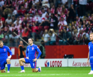 Angielscy piłkarze klękali na Stadionie Narodowym