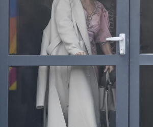 Justyna Steczkowska walcząca z wiatrem
