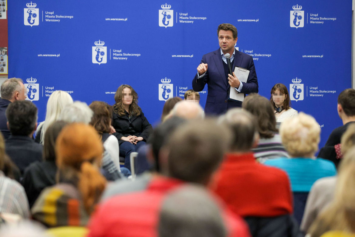 Trzaskowski i Krajewski walczą w dzielnicach