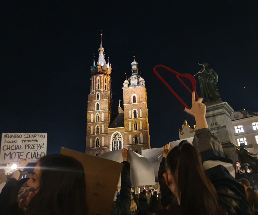 Strajk Kobiet w Krakowie. Protest na Rynku Głównym [27.10.2020]