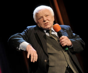 Marian Opania