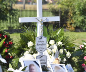 Ciała Magdy i Gabrysi złożone w grobie
