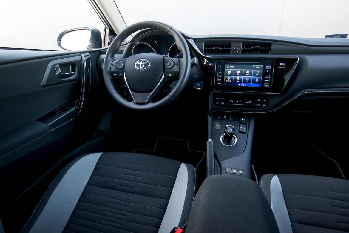 Toyota Auris Touring Sports 1.8 Hybrid Freestyle