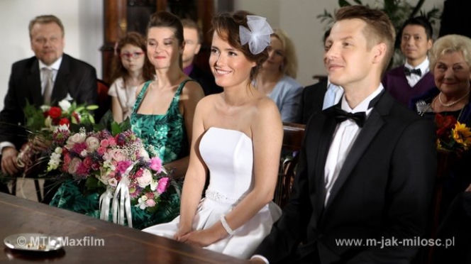 M jak miłość odc. 1076. Ala (Olga Frycz), Paweł (Rafał Mroczek), Olga (Marta Ścisłowicz)