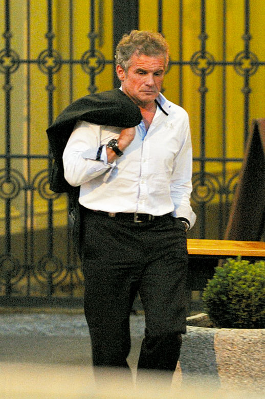 Marek! Nie klep kobiet po twarzy