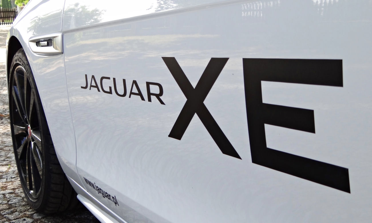 Jaguar XE 2.0 T R-Sport