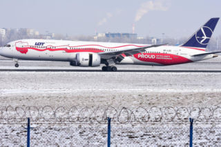 Zima paraliżuje lotnisko Chopina w Warszawie! Opóźnienia w lotach 