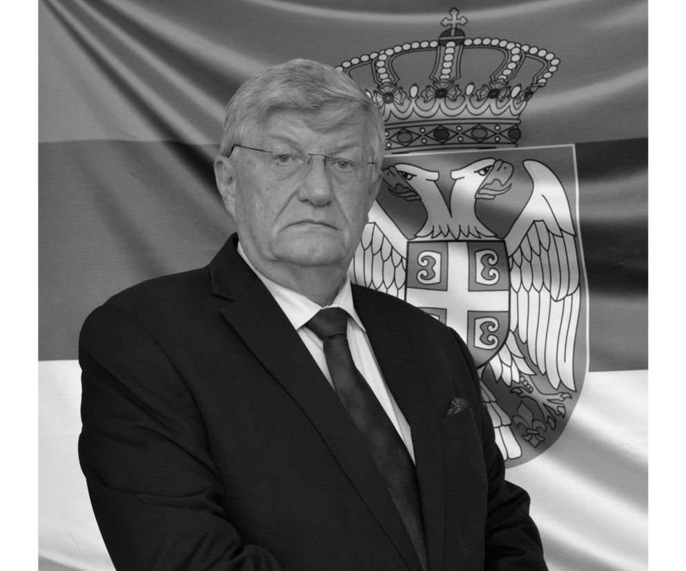 Tajemnicza śmierć ambasadora. Kazał się zawieźć na stromy klif i runął do wody. Co tam się stało?
