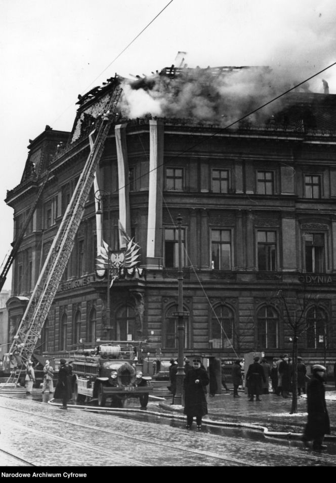 Pożar pałacu Kronenberga, 1939 rok