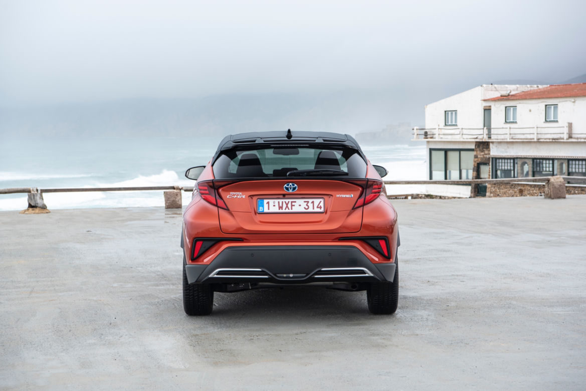 Toyota C-HR 2.0 Hybrid Dynamic Force 184 KM e-CVT