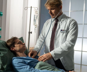 Na dobre i na złe odc. 979. Maks Beger (Tomasz Ciachorowski), haker Drago (Piotr Gadomski)