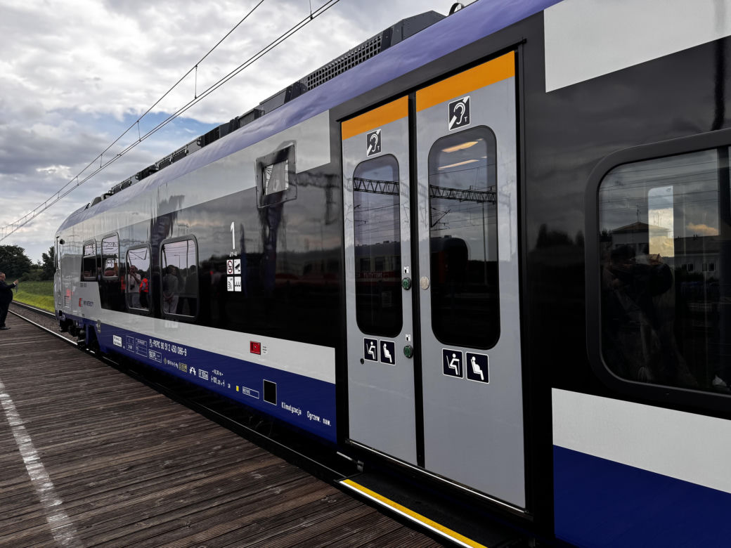 Tak wygląda nowy pociąg PKP Intercity. Zajrzeliśmy do środka!
