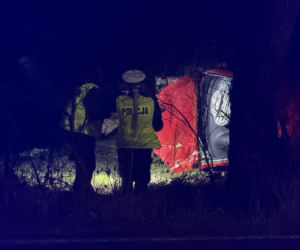 Makabryczne dachowanie auta na Mazowszu. 41-latek zginął uwięziony w blaszanej pułapce