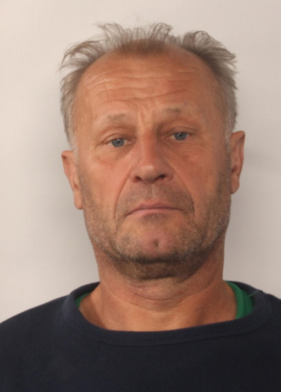 Strzelanina w Starej Wsi. Zginęły dwie osoby. Policja szuka 57-letniego mężczyzny