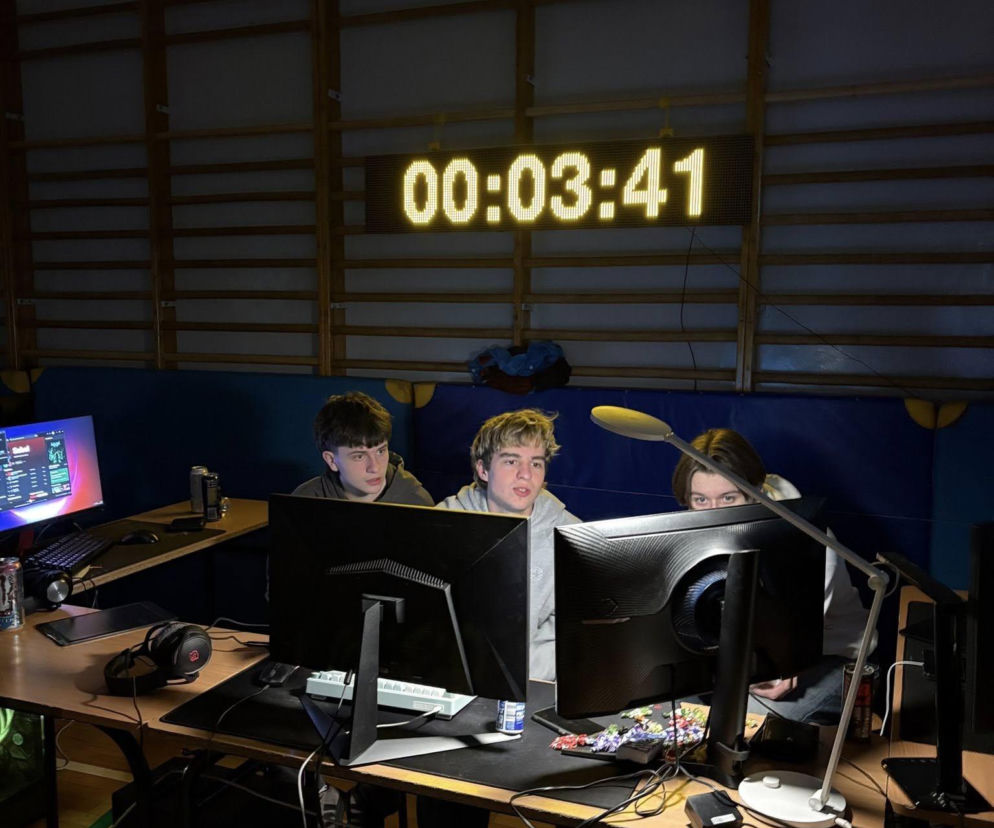 Dla nich to była bezsenna noc! Kolejna Coding Night za nami