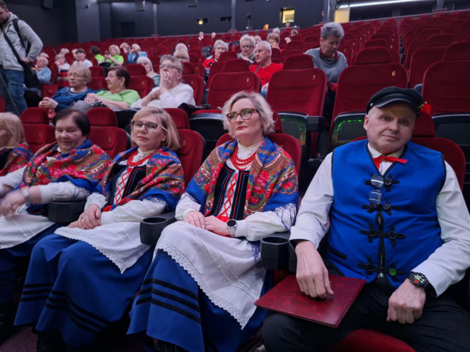 Starachowice tętnią tradycją! Trwa pierwszy Festiwal Kół Gospodyń i Gospodarzy Wiejskich „Lokalne pasje”