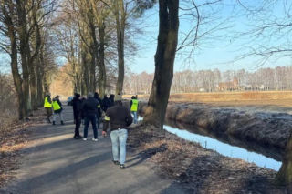 Horror w Wołczynie. Ciało 37-latka w strumieniu, zatrzymano podejrzanych 