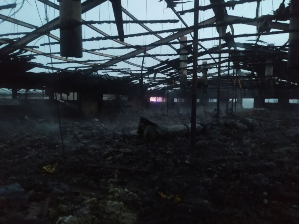 Krzywiec. Pożar kompleksu kurników. Padło 20 tys. sztuk perliczek