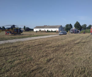 Fatalny wypadek pod Płockiem! Dziecko uderzyło w samochód! Zabrał je śmigłowiec