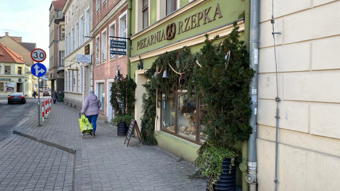 Kolejki po pączki na deptaku w Zielonej Górze