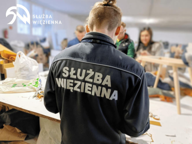 Więźniowie uszyli maskotki i poduszki dla małych pacjentów Szpitala Miejskiego w Siedlcach