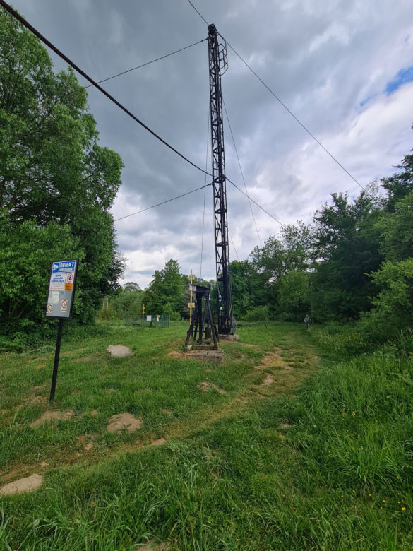 Krosno. Wiktor zginął rażony prądem. Wspiął się na słup energetyczny [GALERIA]