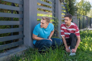 Pierwsza miłość, odcinek 4134. Biały (Igor Paszczyk), Filip (Dominik Smaruj)