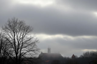 Zimno i szarość opanują Malbork 02.12.2025! Czy to już koniec nadziei na słońce?