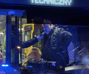 Autobus miejski potrącił dwie osoby w Ursusie