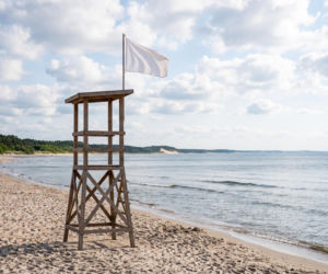 Sinice Mielno. Czy w Mielnie można się kąpać 13.08? Flaga, warunki pogodowe