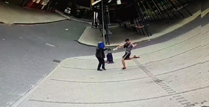 W kilkadziesiąt sekund zabił pana Franciszka. Wstrząsający film z targu w Rawie Mazowieckiej