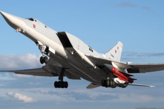 Rosyjskie bombowce trenują ataki na polskie wybrzeże. Jak reaguje NATO?