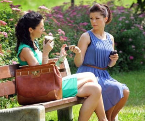 M jak miłość. Kinga (Katarzyna Cichopek), Mirka (Andżelika Piechowiak)