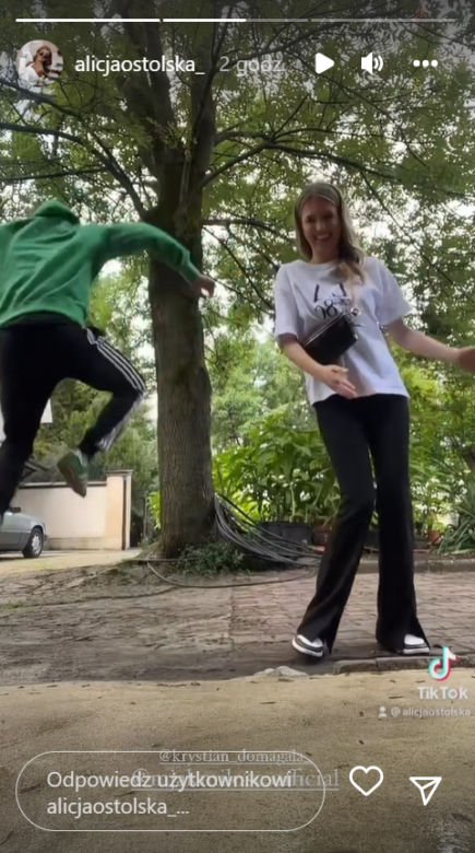 M jak miłość. Ala (Alicja Ostolska), Mateusz (Krystian Domagała) na planie 