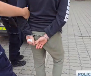 Awantura przed blokiem. 49-latek zginął od ciosów nożem! Para w areszcie